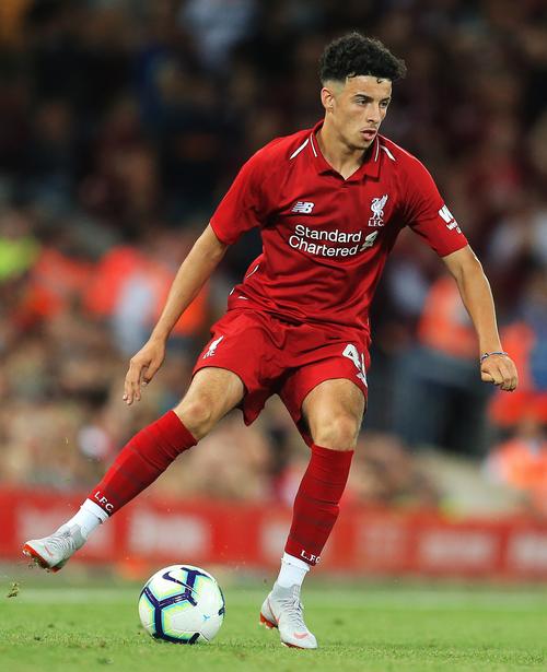 皇马官方：米利唐右腿内收肌受伤；据悉将伤停两周（皇马官宣：米利唐右腿内收肌受伤，据悉缺阵两周）