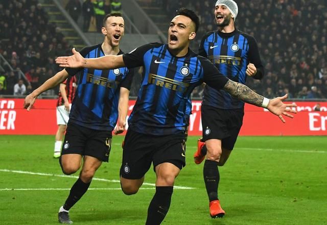 劳塔罗对阵尼科·帕兹：国际米兰与科莫，圣西罗上演争夺欧洲之路的巅峰对决