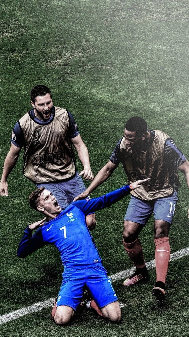 维斯塔潘：别太失望，我们以精彩的表现结束了赛季