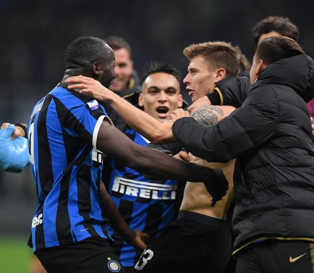 在上海旅游的奇塔迪尼重返海港俱乐部，拜访昔日教练和队友