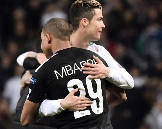 库尔图瓦：我们其实踢得还不错，球员都支持阿隆索