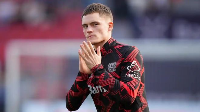 路易斯-迪亚斯本赛季德甲3次单场传射，同期五大联赛并列第一（德甲本赛季路易斯-迪亚斯已3场完成传射，同期五大联赛并列第一）