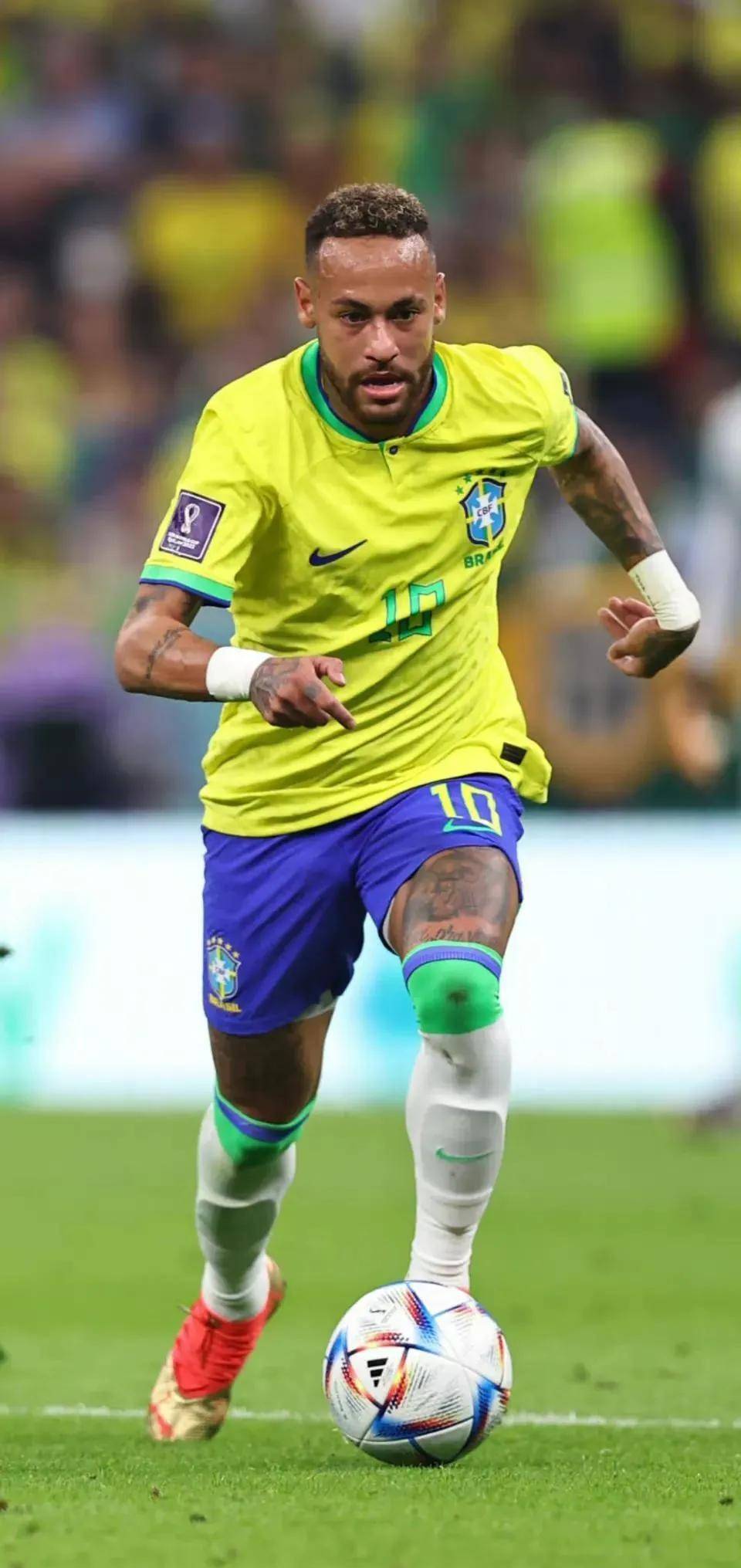 中国U17vs文莱U17：邝兆镭、万项首发，何思凡、金昱成出战